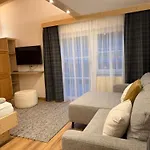 Schmid Lejlighed *