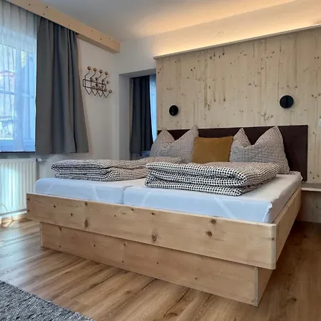 施密德公寓 公寓 厄茨