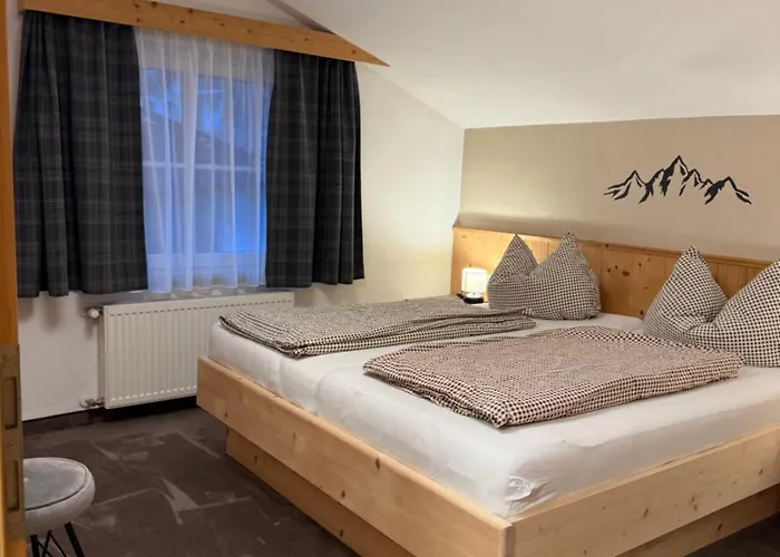 施密德公寓 厄茨