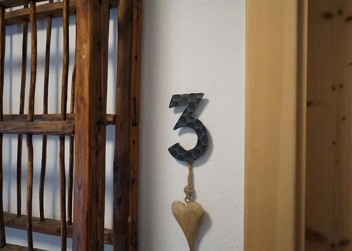 施密德公寓 * 厄茨